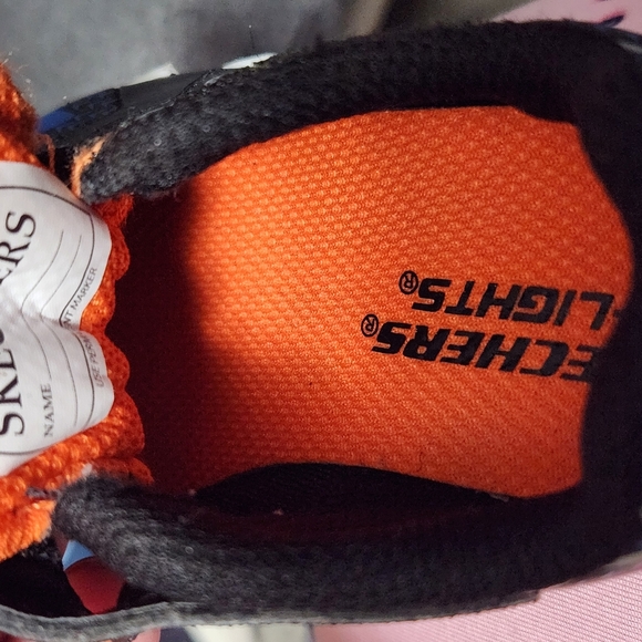 Skechers Black and Blue Sneakers with Breathable Mesh and Supportive Heel - Picture 6 of 7